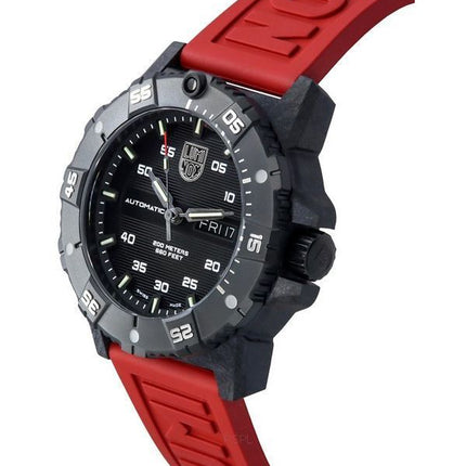 Montre pour homme Luminox Master Carbon Seal avec bracelet en caoutchouc et cadran noir automatique XS.3875 200M